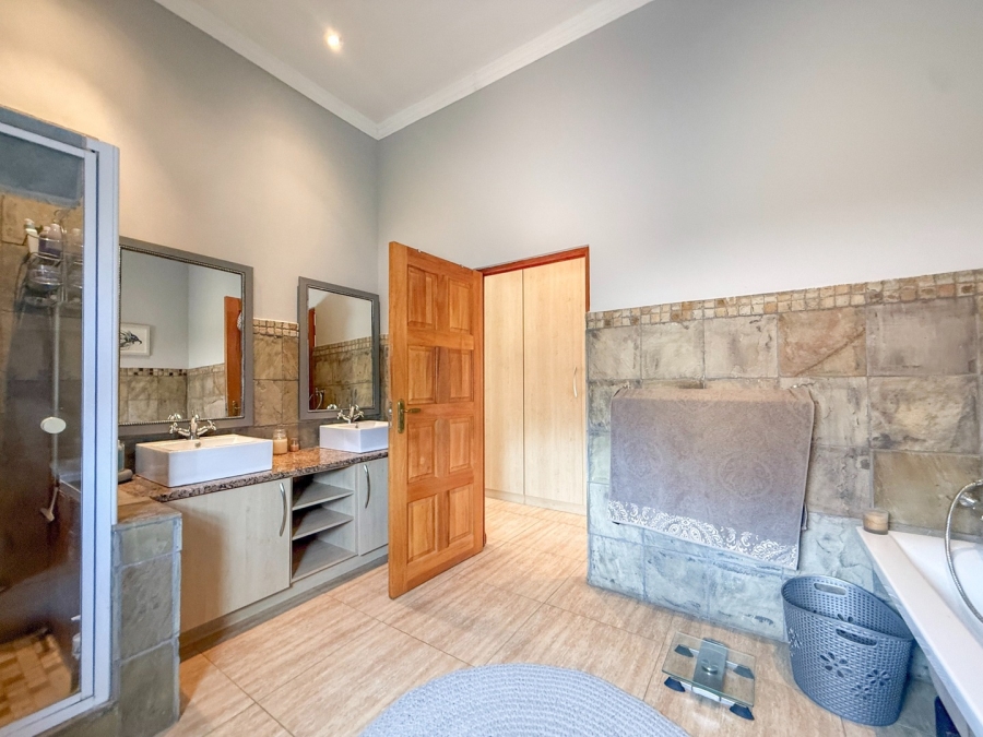 4 Bedroom Property for Sale in Leloko Lifestyle Estate North West